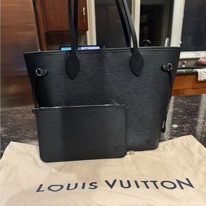 Louis Vuitton Epi Black Neverfull MM